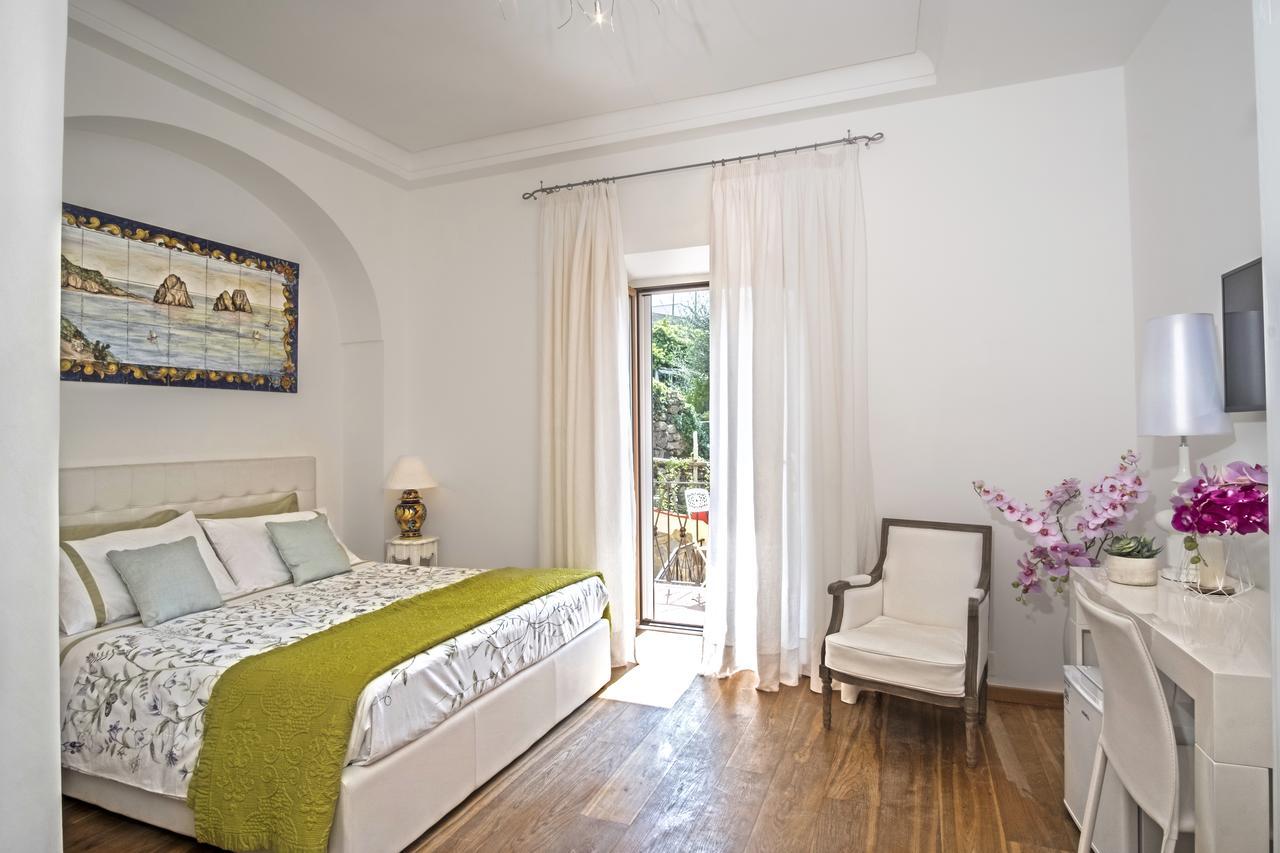 Faraglioni Di Sorrento Guesthouse ภายนอก รูปภาพ